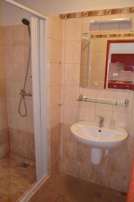 Famozclub Hotel Bakov nad Jizerou Szoba fotó