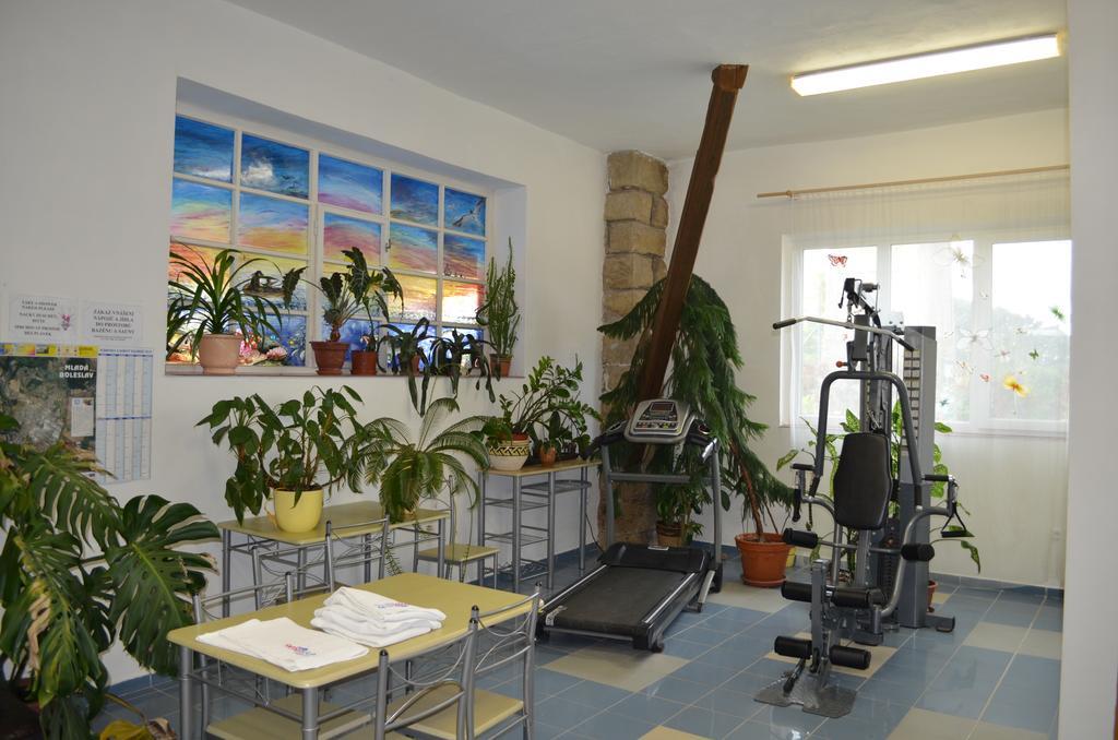 Famozclub Hotel Bakov nad Jizerou Kültér fotó