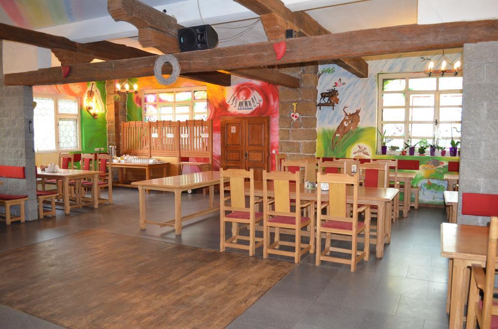 Famozclub Hotel Bakov nad Jizerou Kültér fotó