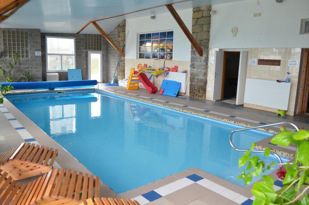 Famozclub Hotel Bakov nad Jizerou Kültér fotó