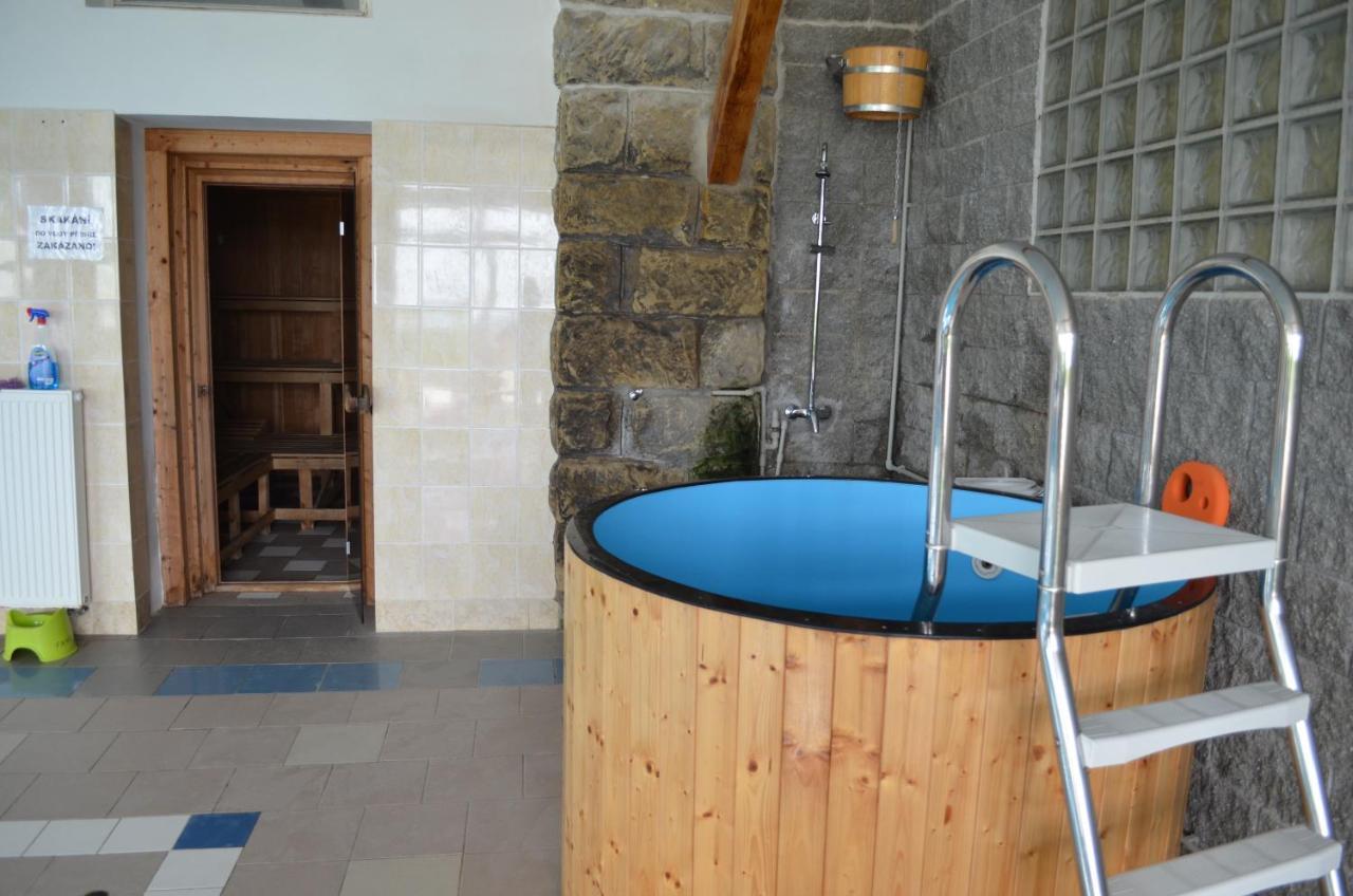 Famozclub Hotel Bakov nad Jizerou Kültér fotó